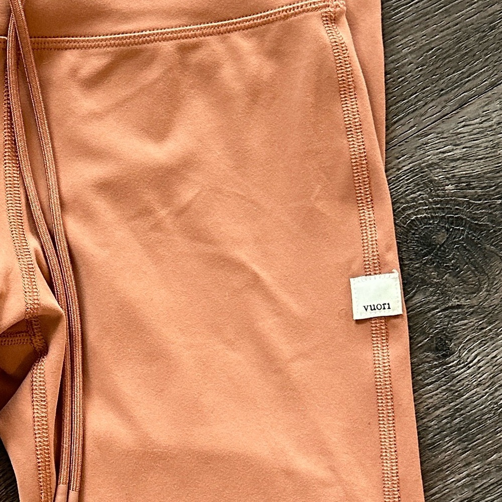 Vuori Daily Form leggings - Picture 4 of 4